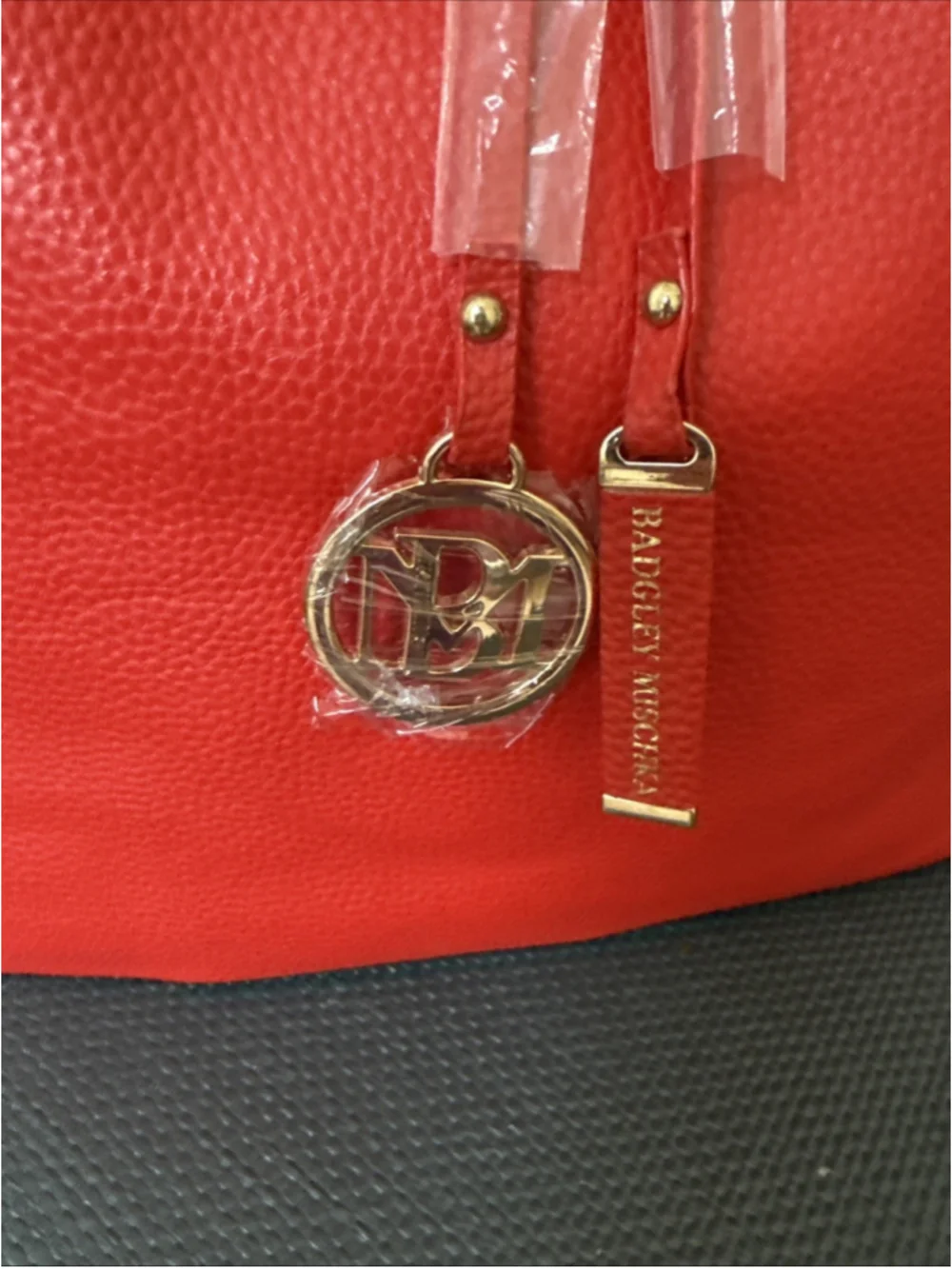 Badgley Mischka Womens Large Chain Tote Shoulder Bag Vegan Leather Red NWT 139.0 - Picture 4 of 7